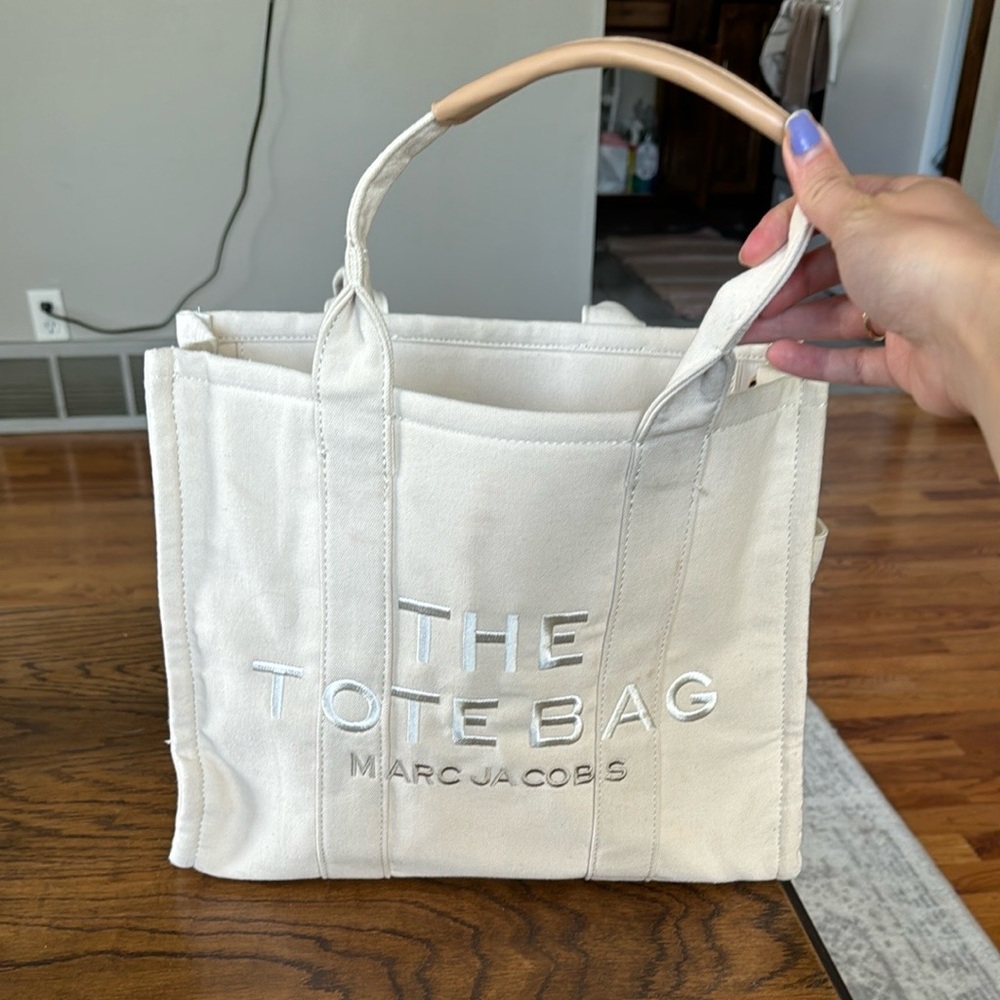 Marc Jacobs The Tote Bag Medium Canvas Beige